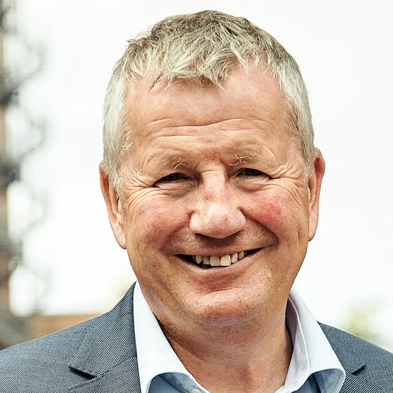 Lutz Stratmann